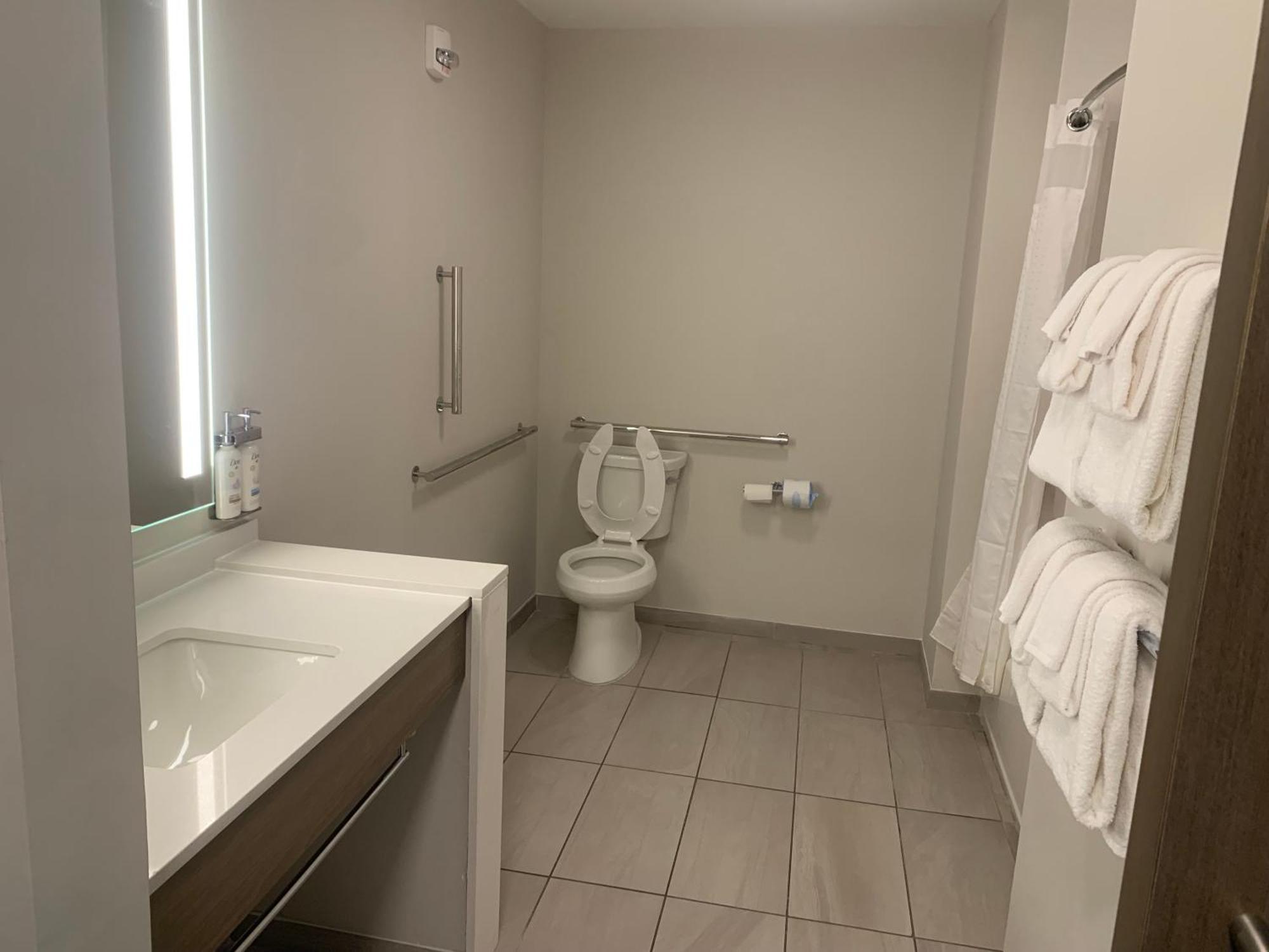 Holiday Inn Express Jesup By Ihg Bagian luar foto
